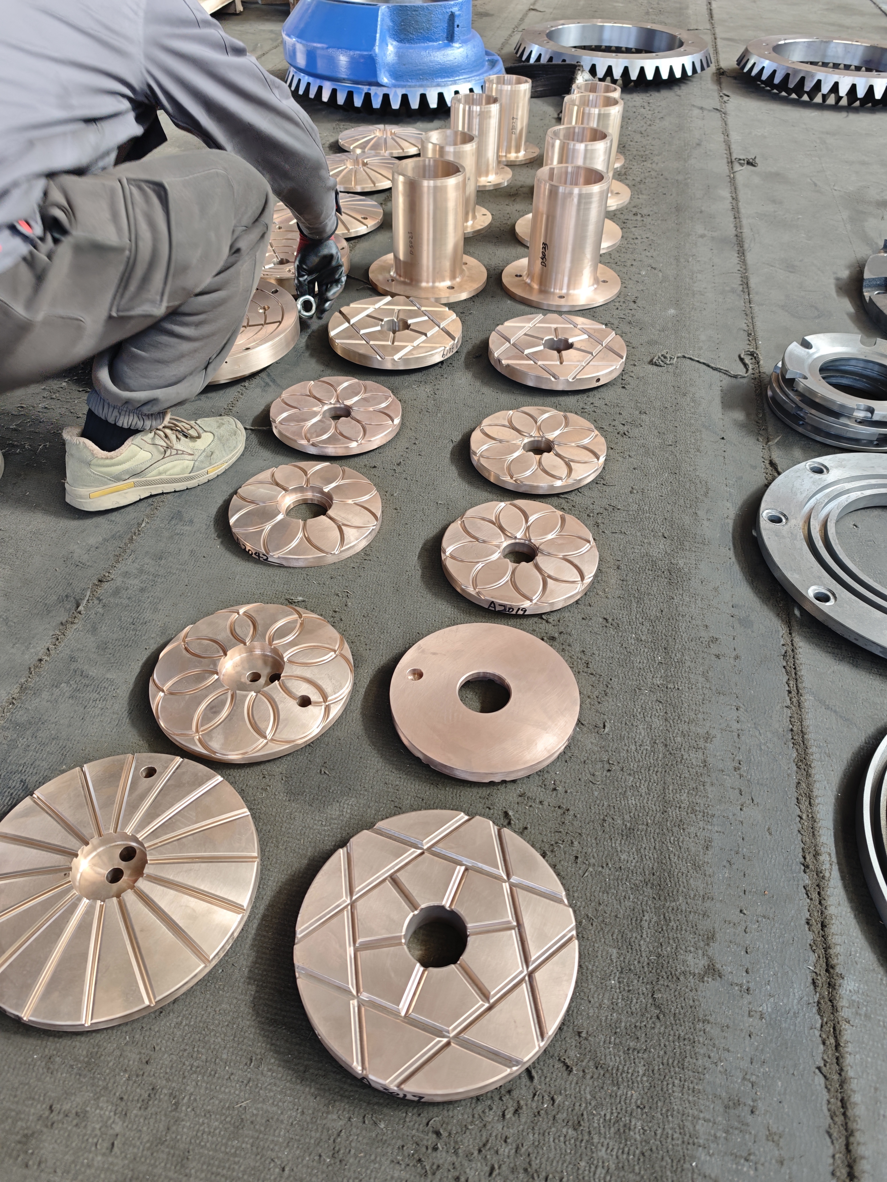 Socket liner bronze part